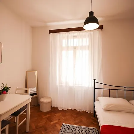 Cozy Studio In City Centar Stosija Zara