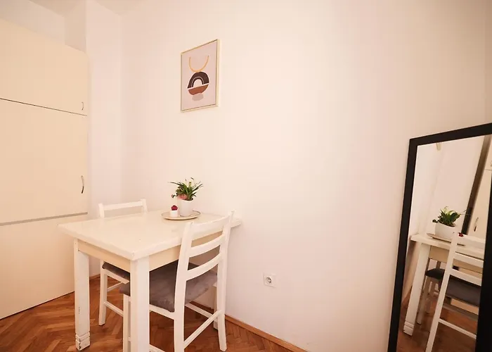 Cozy Studio In City Centar Stosija